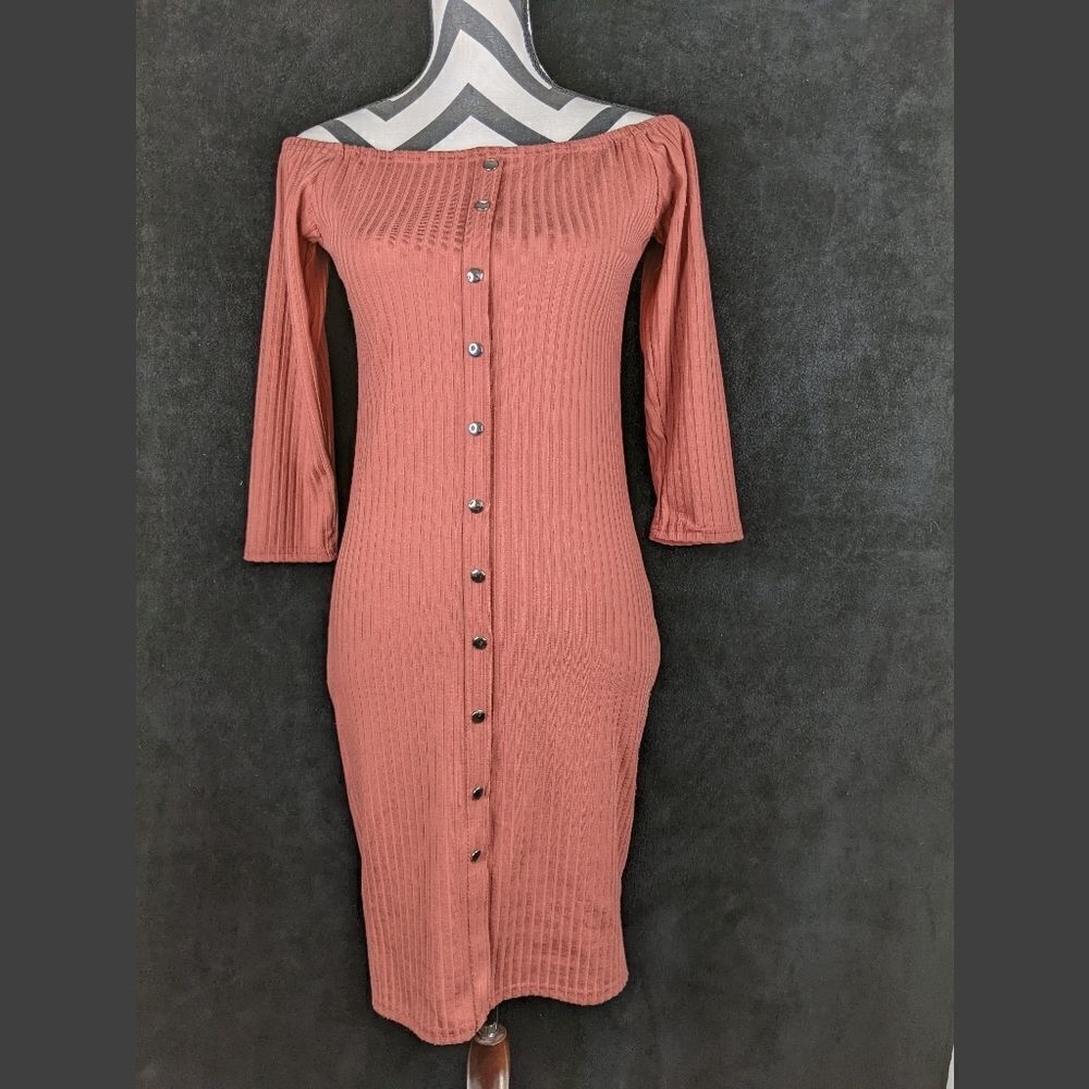 SayโWhat?โOff-The-Shoulderย RibbedโPartyโBodyconโDress